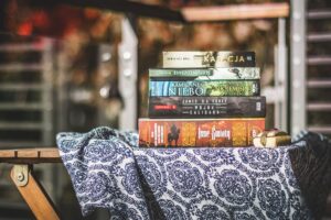 Read more about the article Rediscovering the Magic : Embrace the Joy of Physical Books with BOOKRAK!